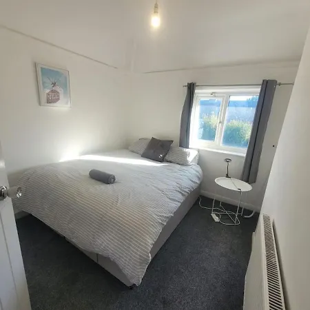 Apartamento Contractor Friendly Spacious 3 Bed With Private Parking