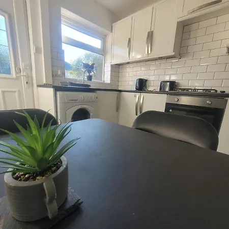 Contractor Friendly Spacious 3 Bed With Private Parking Apartamento Leeds (West Yorkshire)