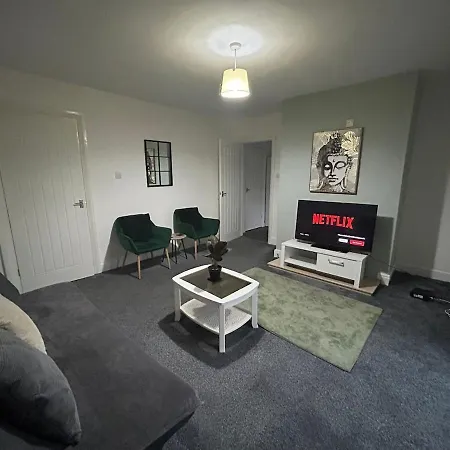아파트 Contractor Friendly Spacious 3 Bed With Private Parking